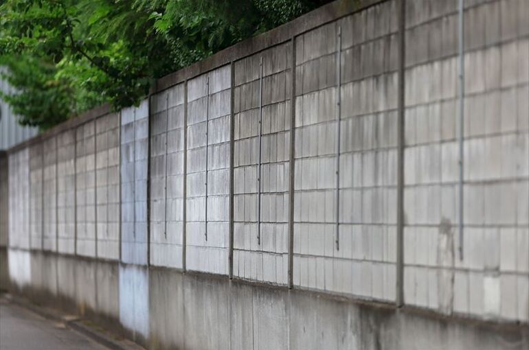 古いブロック塀のリスクとは？